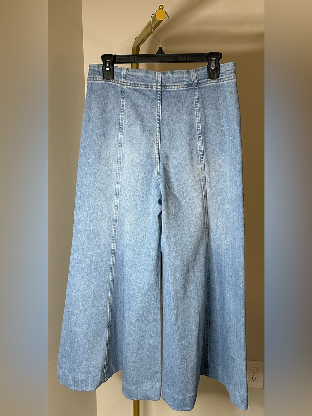 NWT! Pilcro Mid-Rise Wide-Leg Crop Jeans - Picture 6 of 10